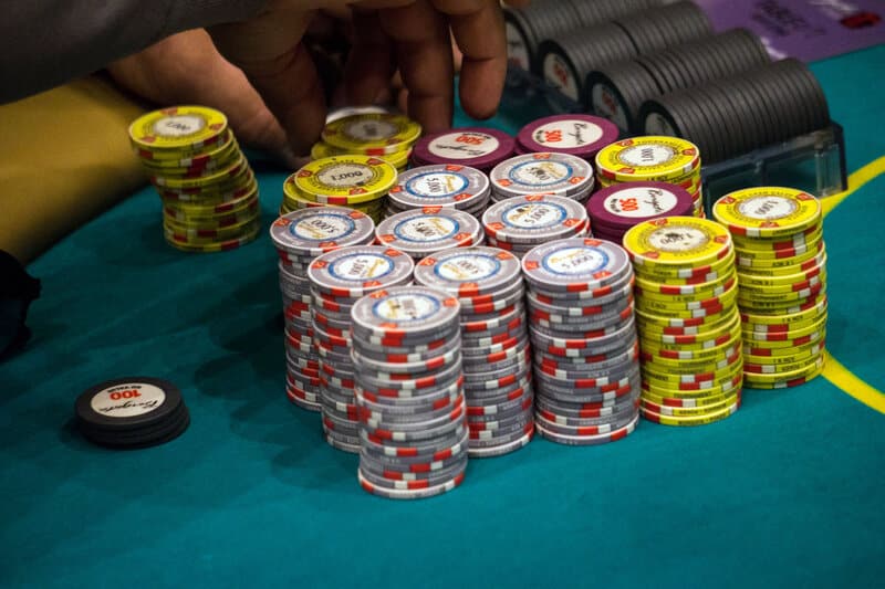 Deep Poker và chiến thuật Deep Stack Poker chuẩn nhất năm 2023