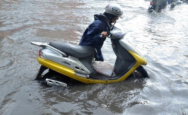  Xe máy bị ngập nước có sao không? Điều trị nhanh